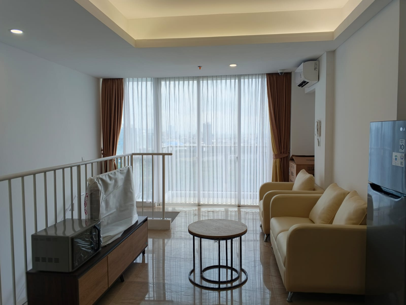 Deluxe Suites in Springhill Royale Suites (unit 2023 Ambasador)