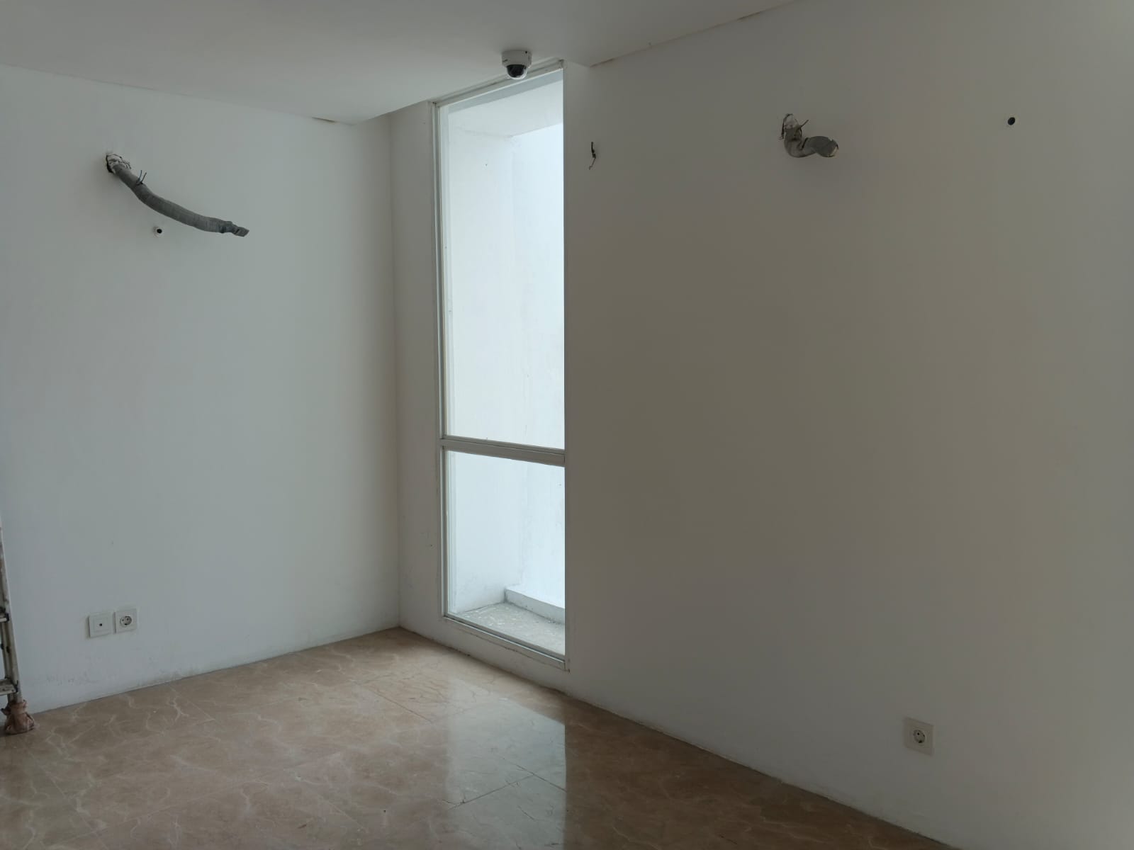 Unit King 1502 in Springhill Royale Suites (unfurnish)